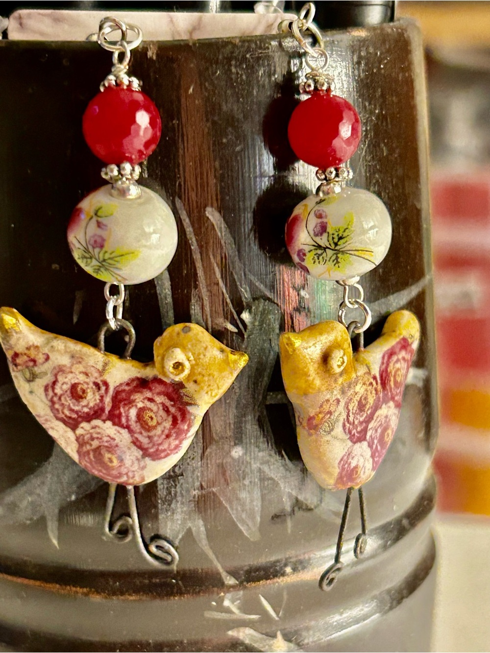 Earrings NWOT Goldfinches & Roses Artisan ceramics, roses & faceted beads, hook